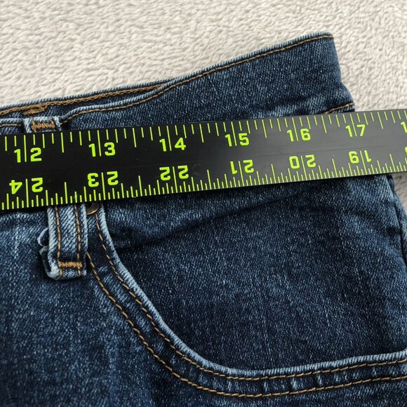 2 Wrangler Mens Jeans 34x29 Measured Relaxed Fit Blue Denim Classic Casual - Picture 8 of 16